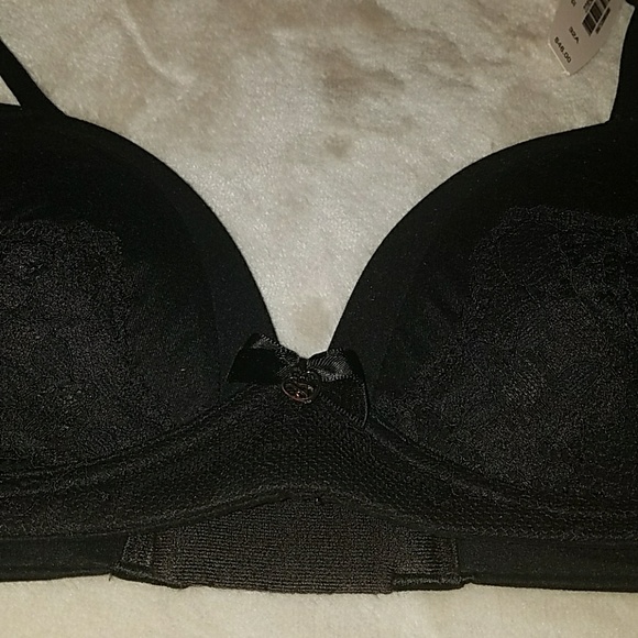 Victoria's Secret NWT 32A bra - Picture 2 of 4